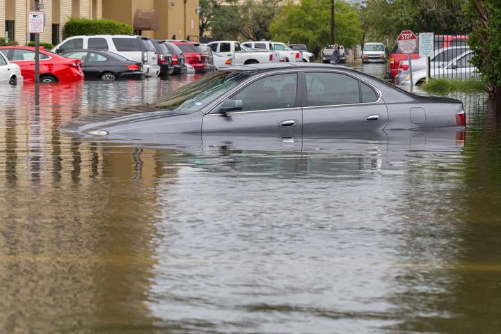 Cars Underwater! $1,000  Payments Grow